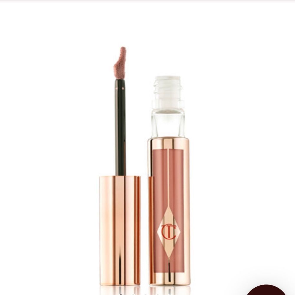 Charlotte Tilbury Hollywood Lips in Charlotte Darling a creamy beige nude matte - Picture 4 of 7